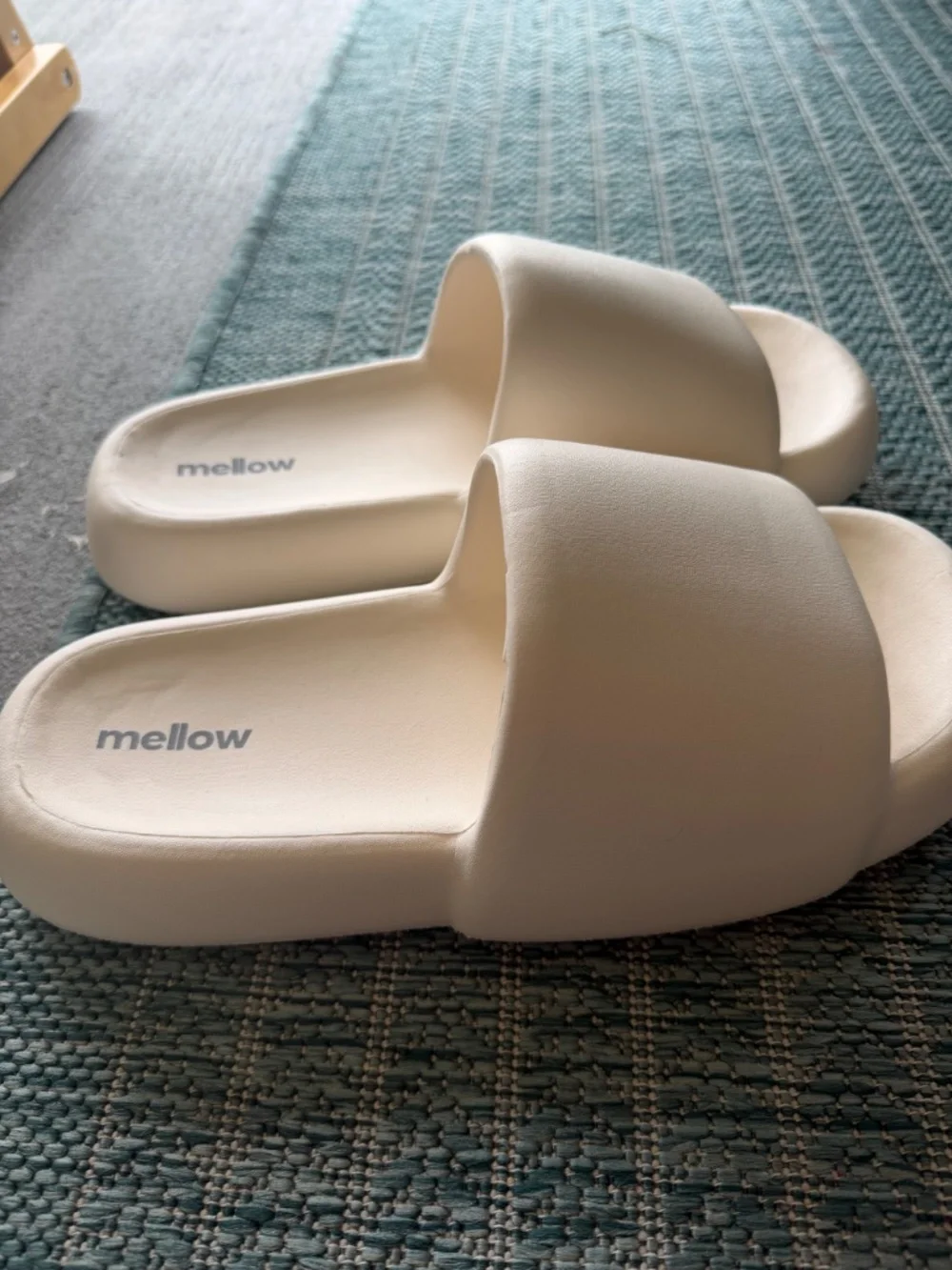 Mellow Soft Cloud Slides